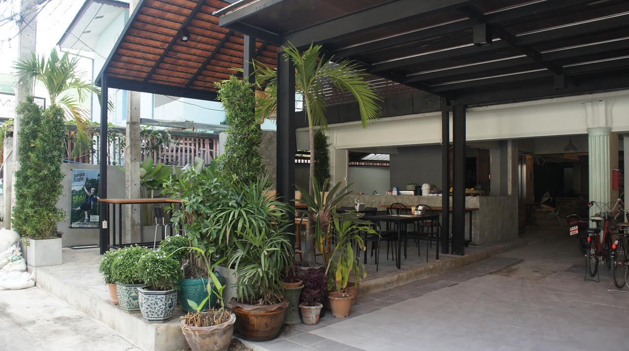 Rcn Court & Hotel 2*